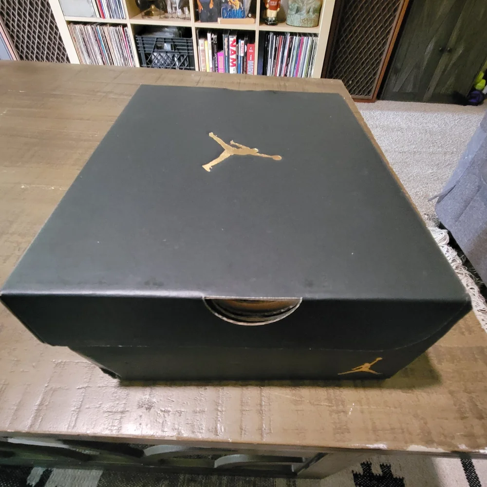 Boys Jordan MVP Size 3Y Worn Once - Picture 9 of 11